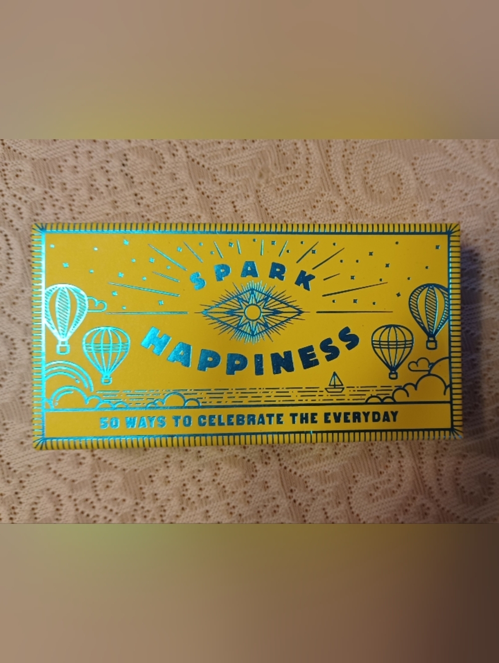 Chronicle Books 50 Ways To Spark Happiness Cards